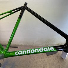 Cannondale Super six v novém kabátě barvy CANDY GREEN APPLE !