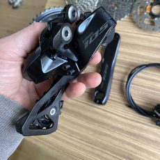Sady SRAM Force D2, Shimano ULTEGRA, Shimano105, připraveny v našem eshopu.